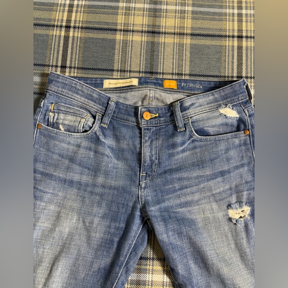 Pilcro Distressed Hyphen Jeans - Picture 6 of 10